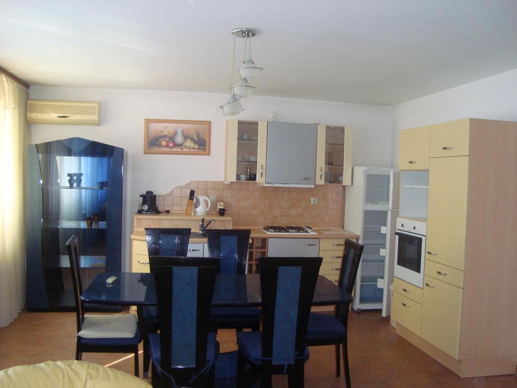 Lotusz Apartments In Nyiregyhaza Bagian luar foto