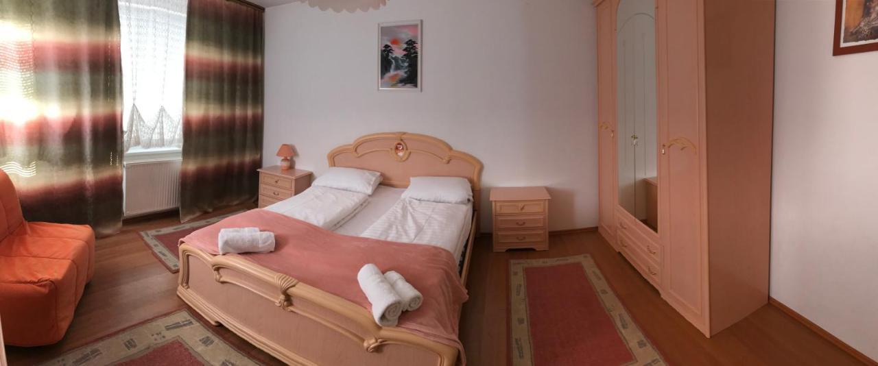 Lotusz Apartments In Nyiregyhaza Bagian luar foto