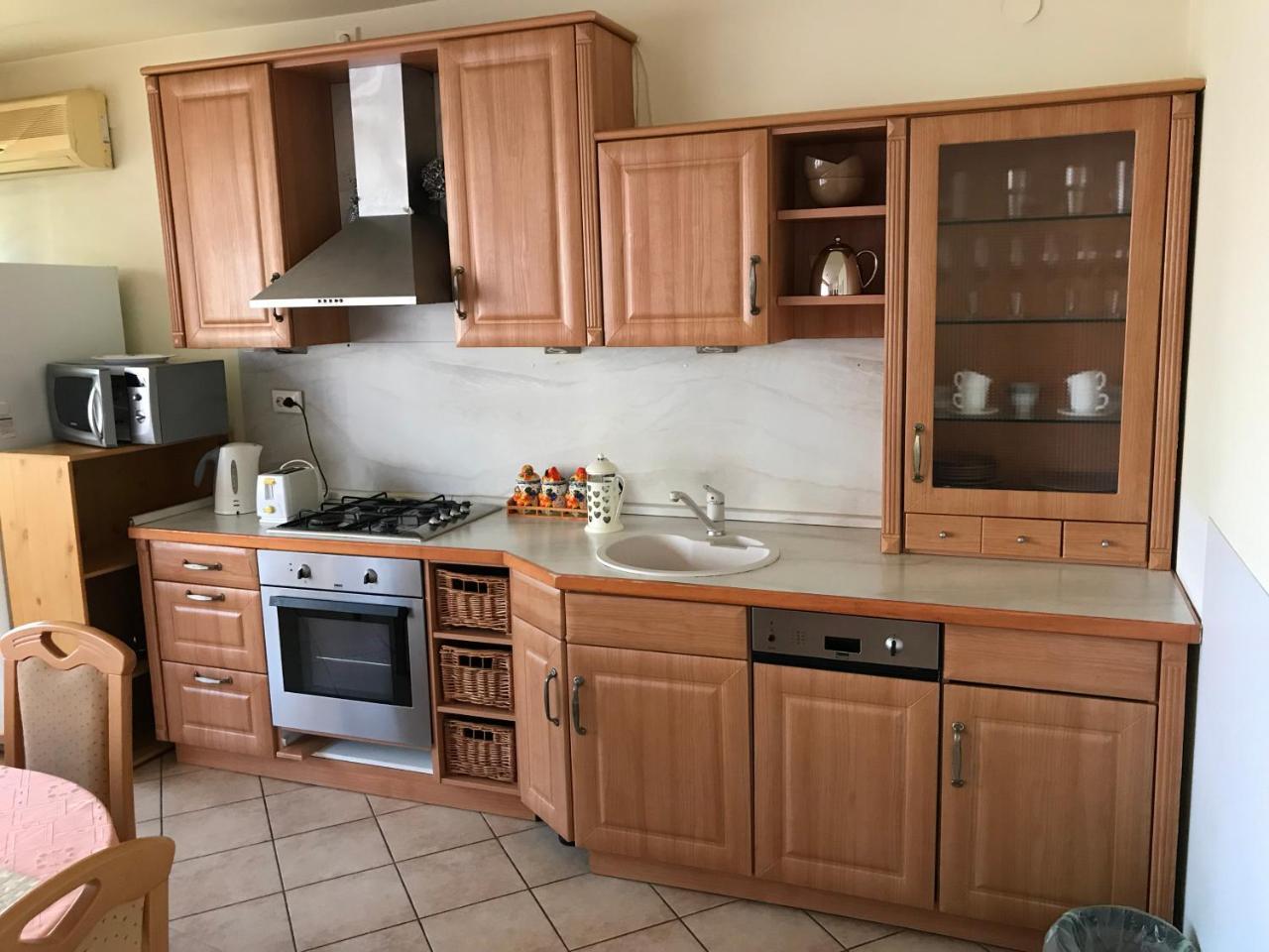 Lotusz Apartments In Nyiregyhaza Bagian luar foto