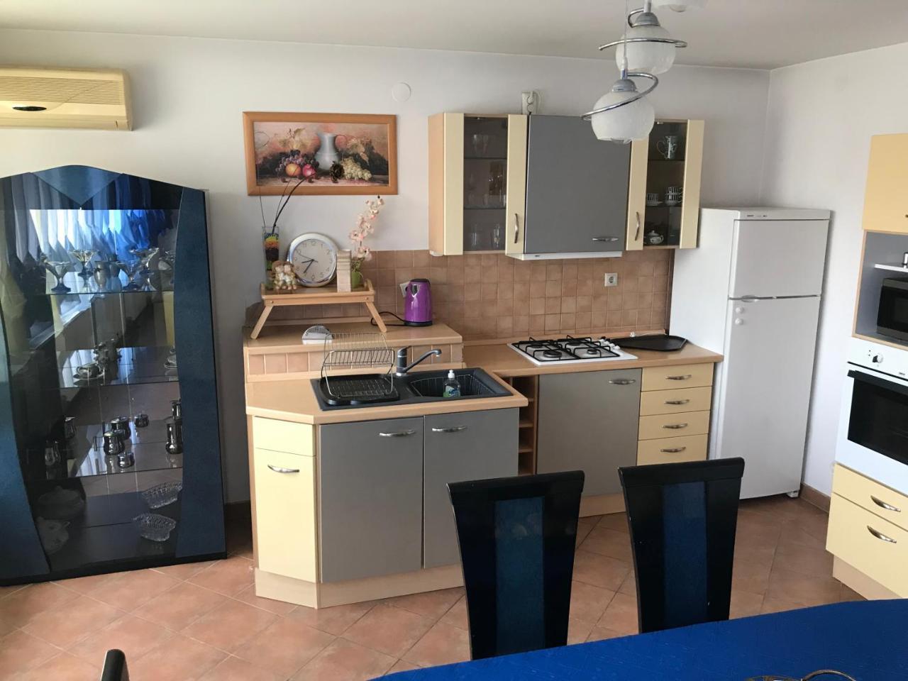 Lotusz Apartments In Nyiregyhaza Bagian luar foto