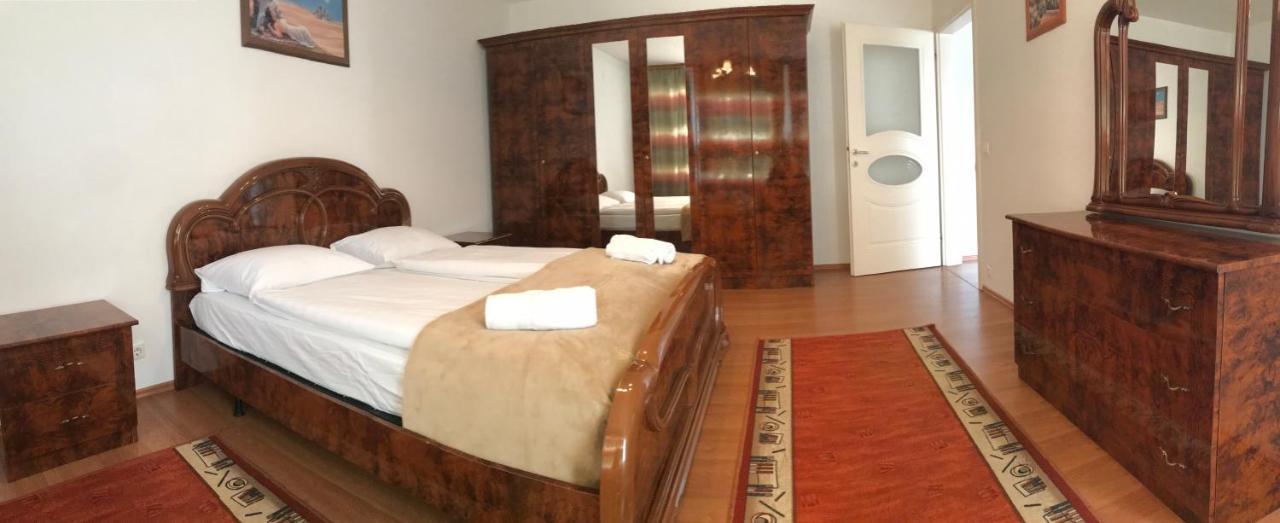 Lotusz Apartments In Nyiregyhaza Bagian luar foto