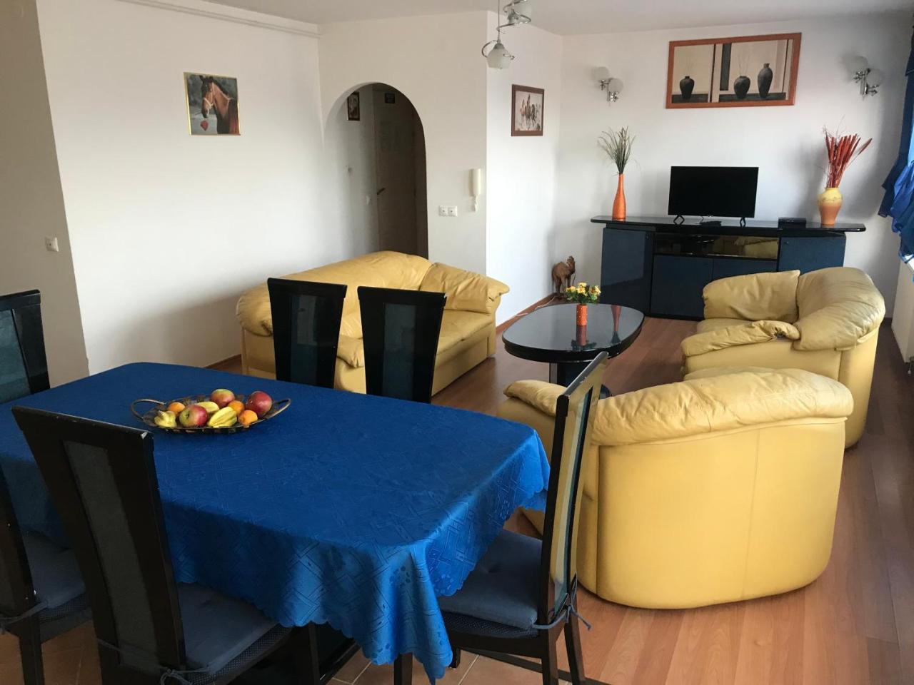 Lotusz Apartments In Nyiregyhaza Bagian luar foto