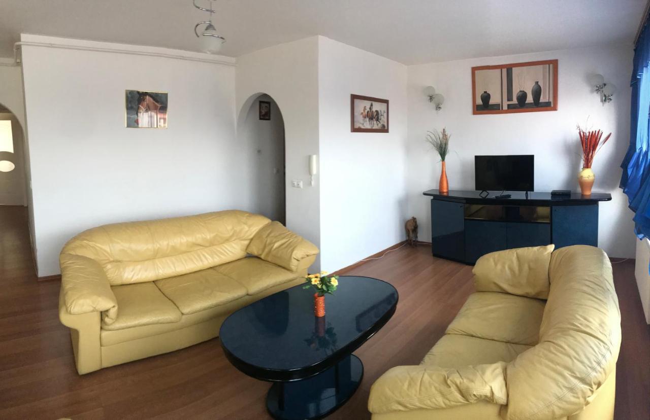 Lotusz Apartments In Nyiregyhaza Bagian luar foto