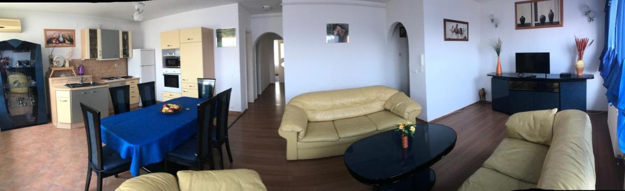 Lotusz Apartments In Nyiregyhaza Bagian luar foto